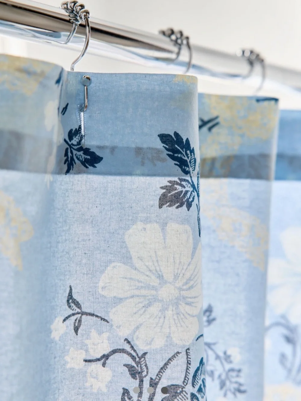 NWT Urban Outfitters Juliette Floral Bows Patterned Shower Curtain Blue 72”x72”